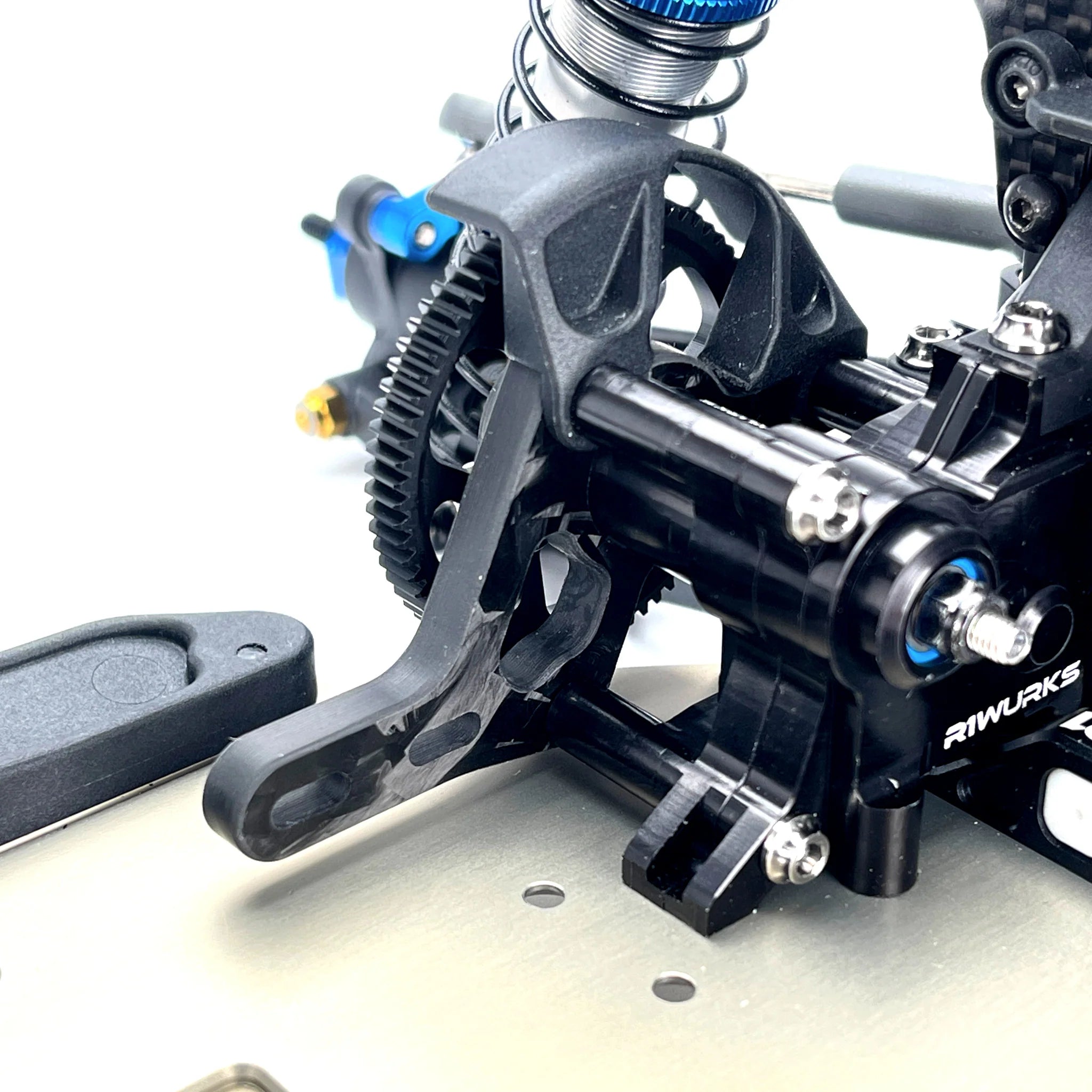 R1 Wurks 900078C Motor Mount (Carbon Fiber)