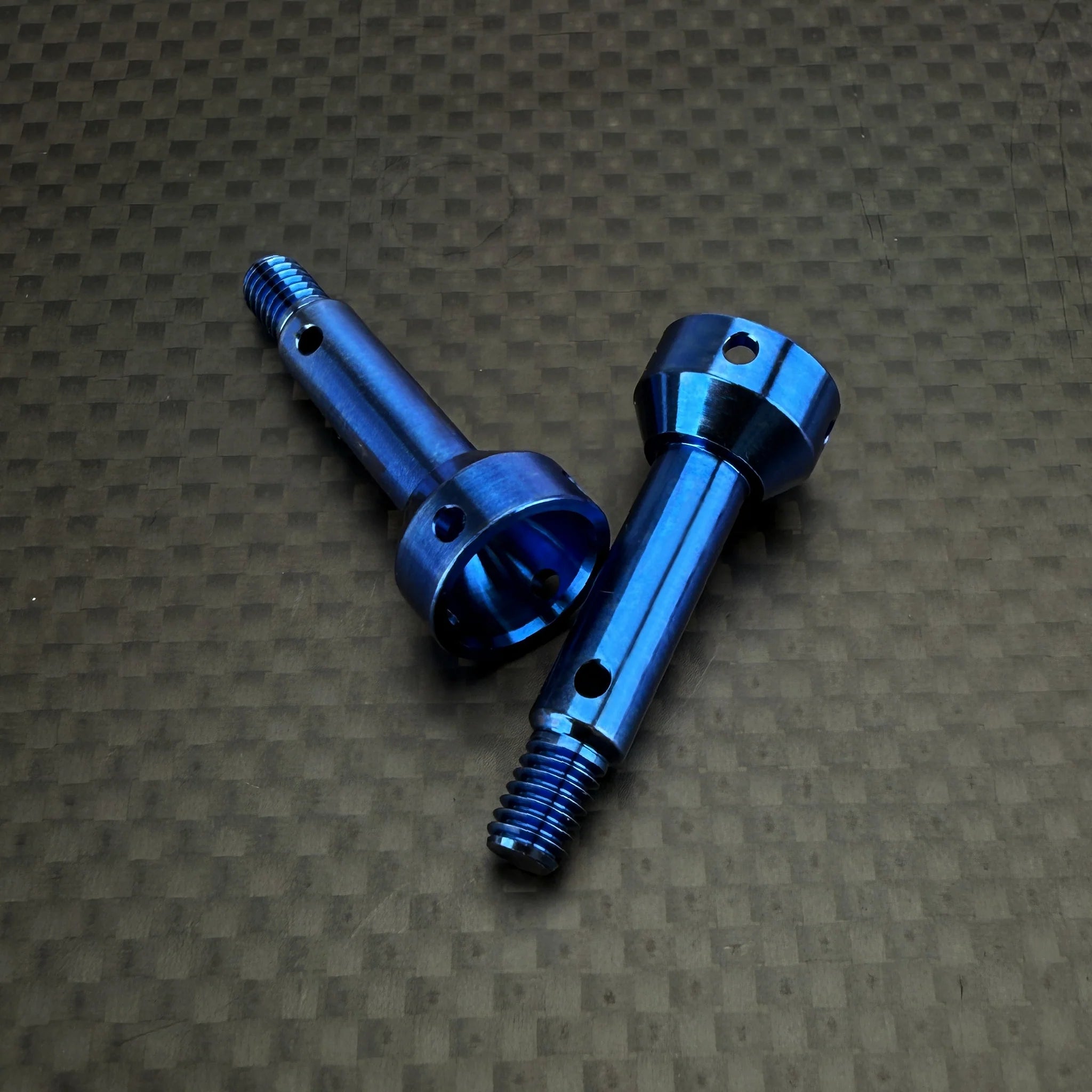 R1 Wurks 900177 Ultra Lightweight Titanium Front CVA Axle for B84 + B74