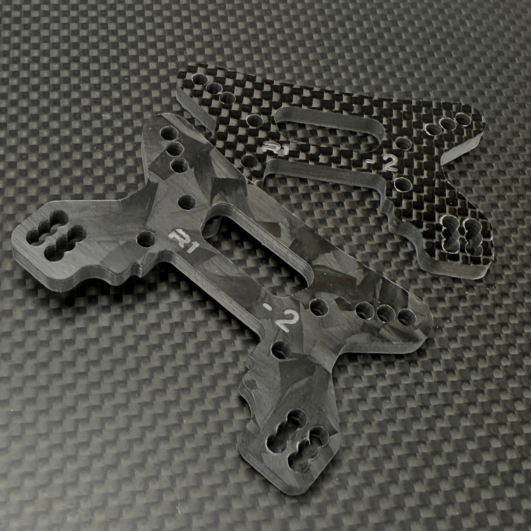 R1 Wurks 900187 Front Carbon Fiber Shock Tower -2mm for B74