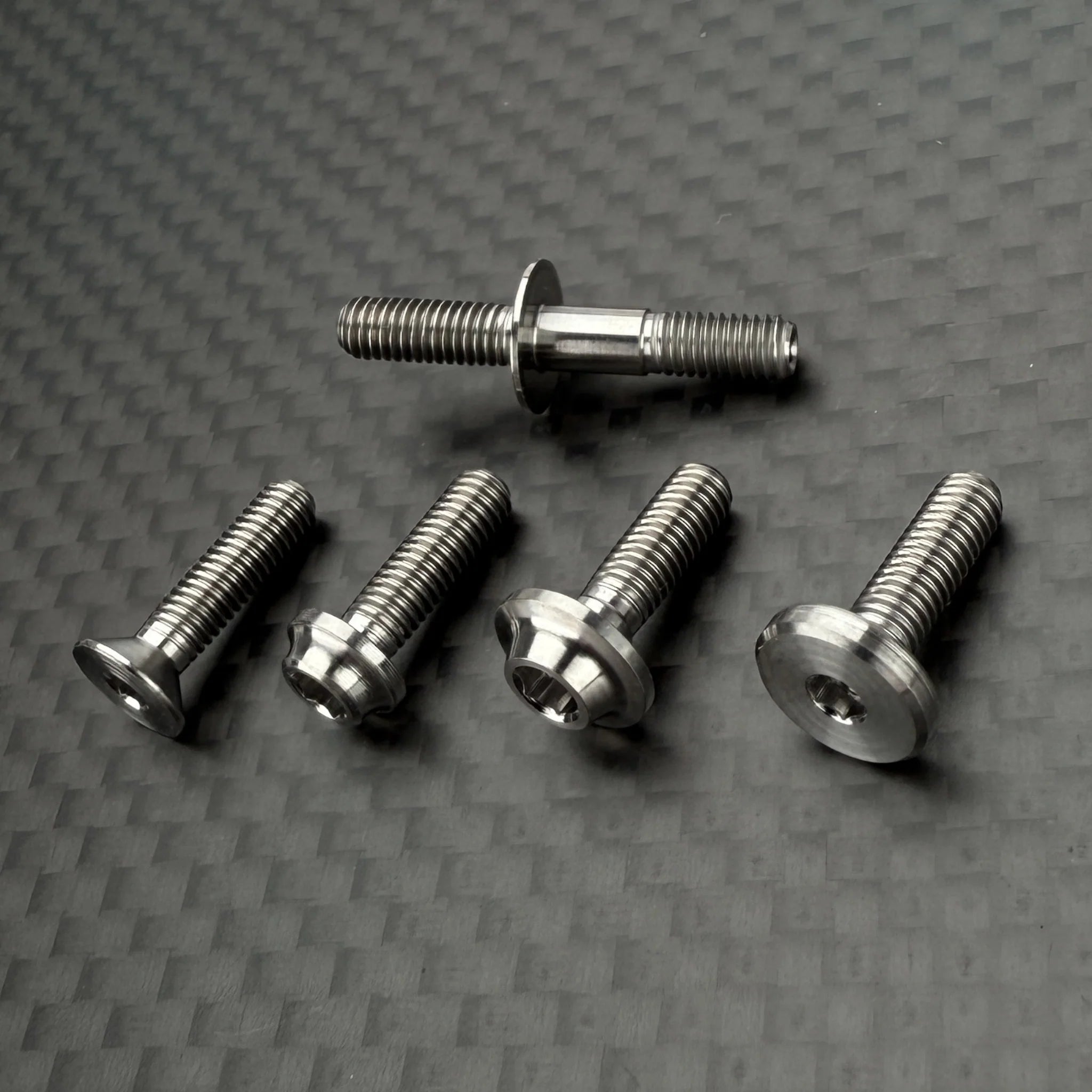 R1 Wurks 900196 Titanium Upper Screw Set for B84