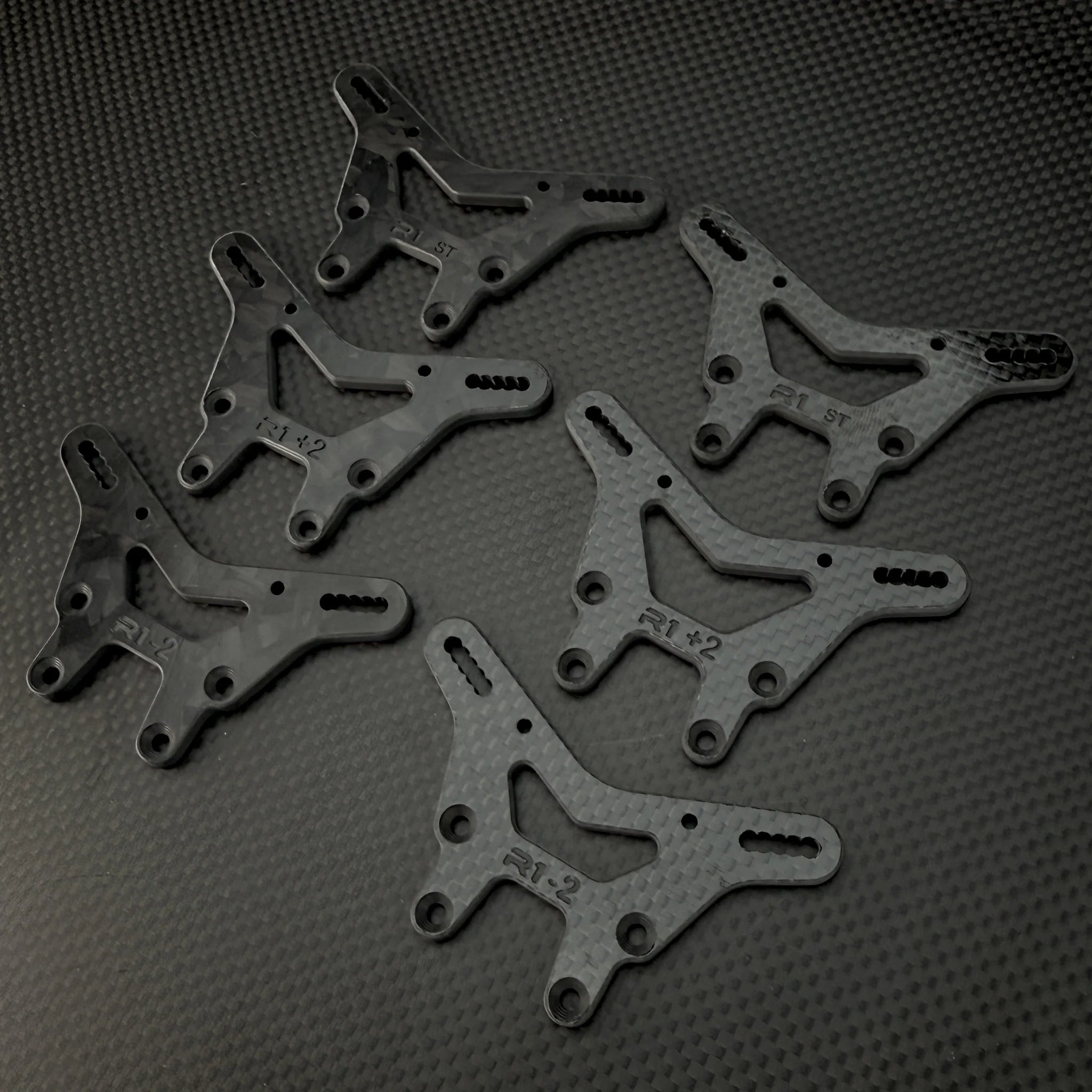 R1 Wurks 900197 Carbon Fiber Front Shock Towers for 22X