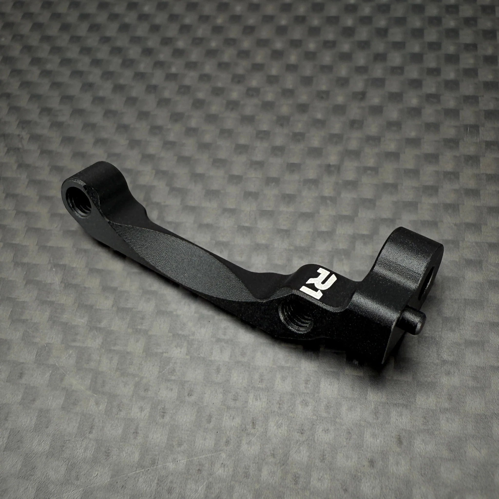 R1 Wurks 900224 Aluminum Rear Fan Mount for B84