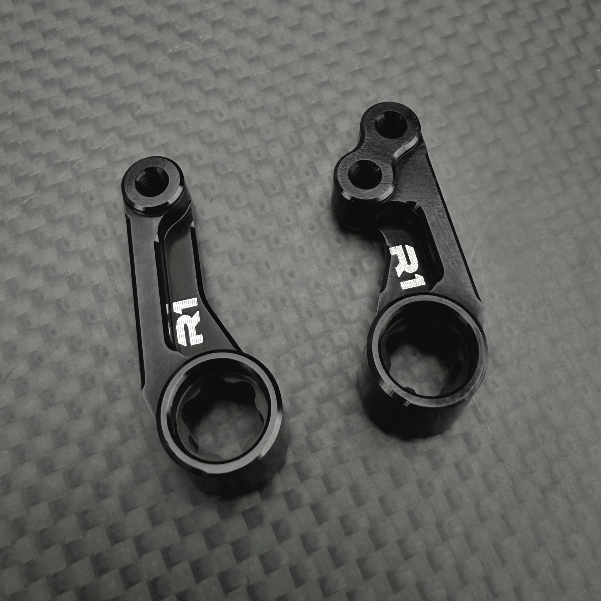 R1 Wurks 900226 Aluminum Steering Bellcrank Arms for B84