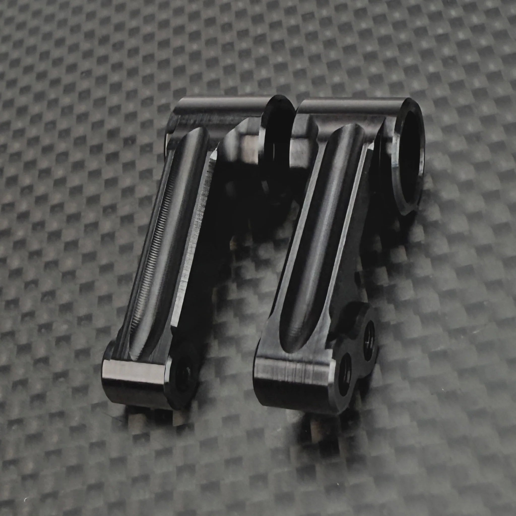R1 Wurks 900226 Aluminum Steering Bellcrank Arms for B84