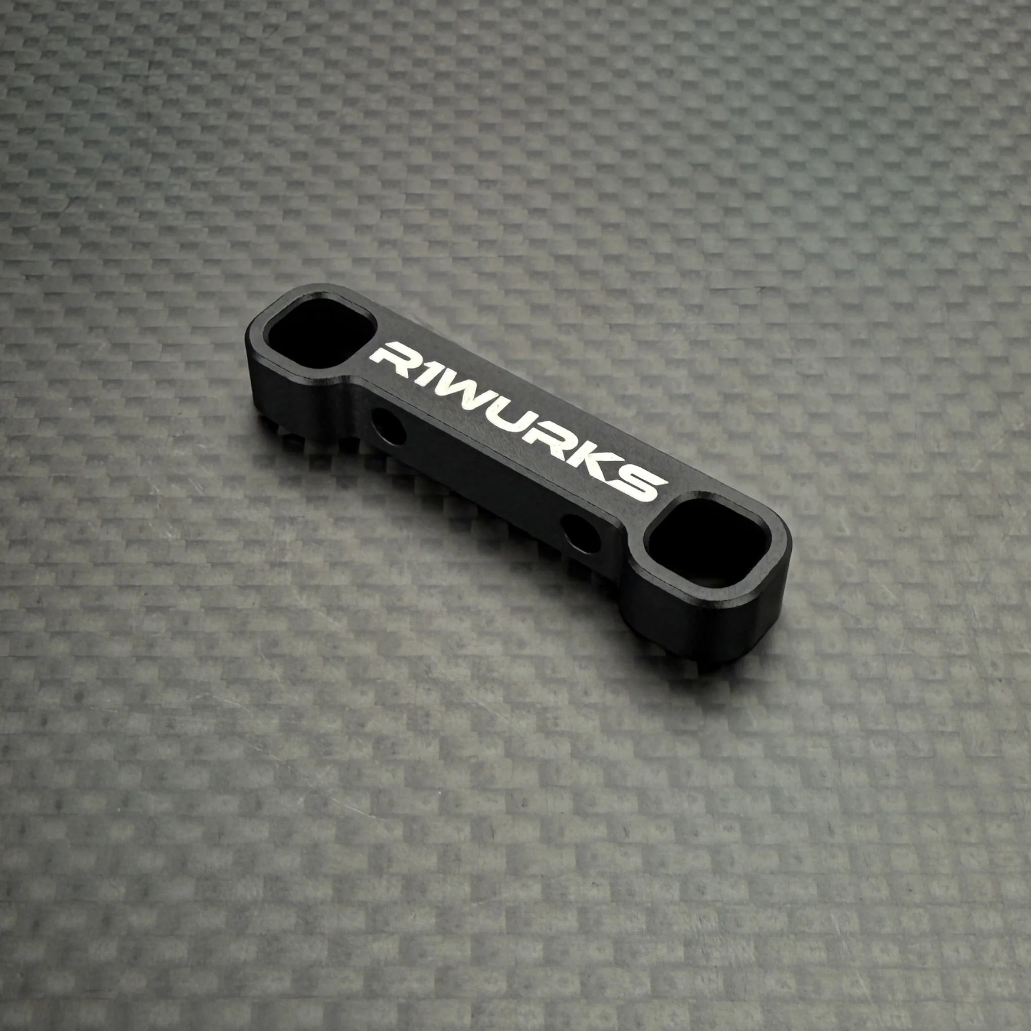R1 Wurks 900252 Aluminum Arm Mount A for B84