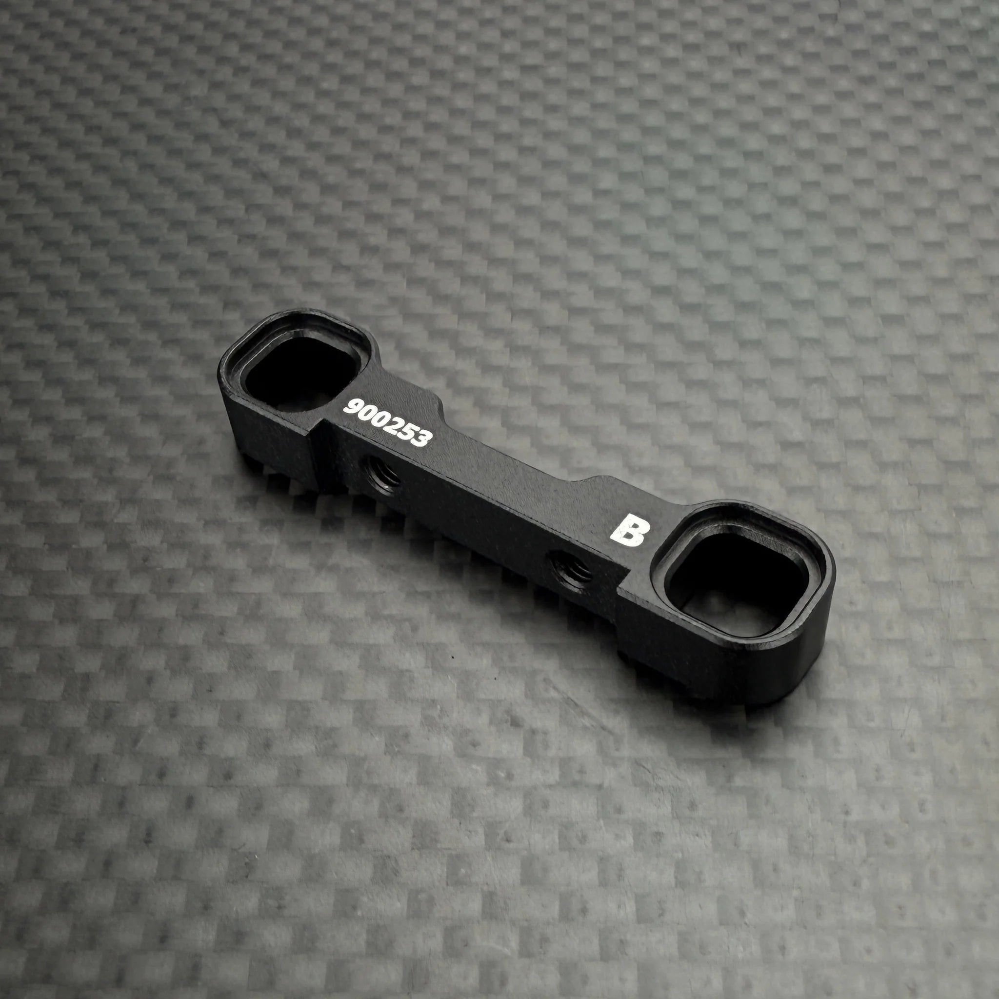R1 Wurks 900253 Aluminum Arm Mount B for B84
