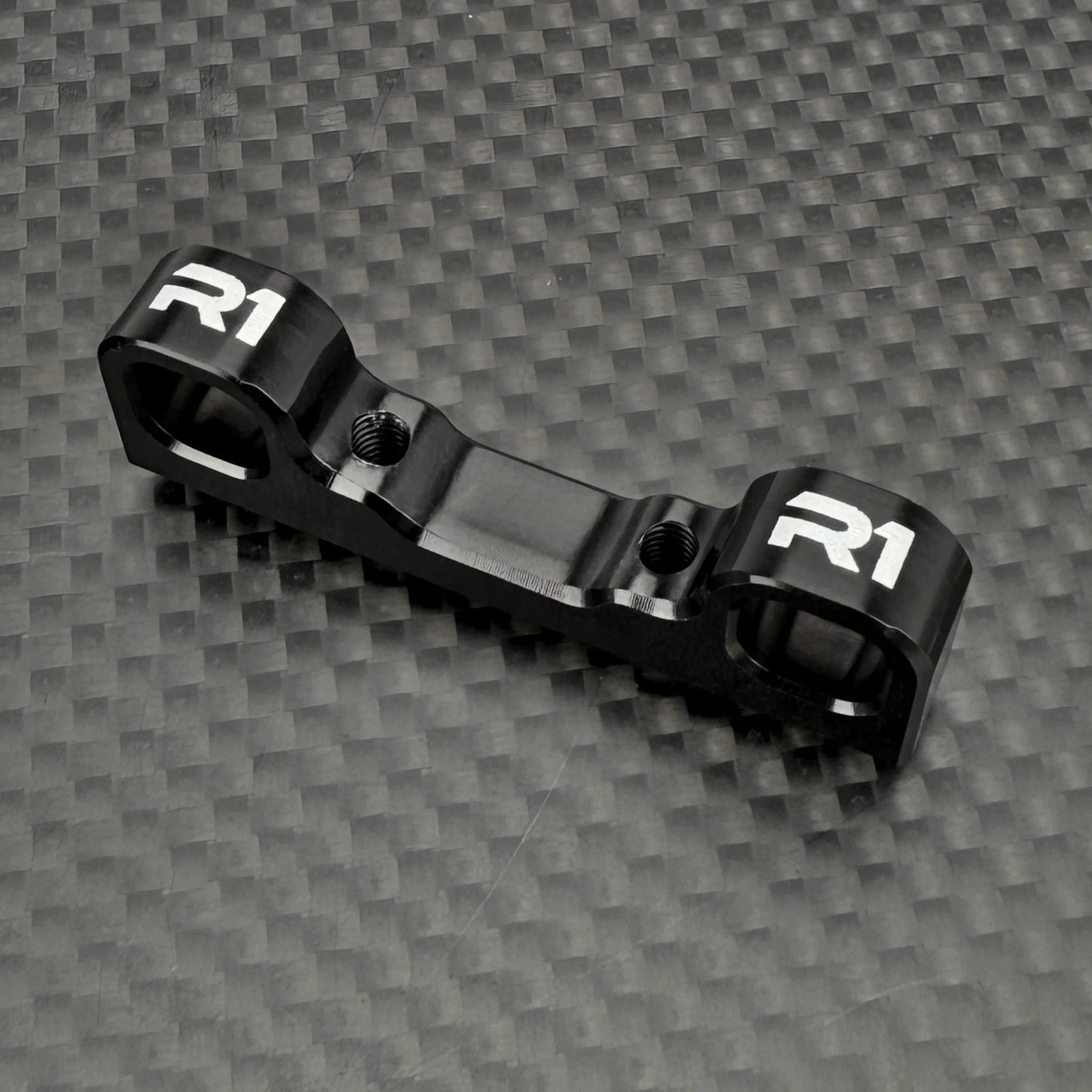 R1 Wurks 900254 Aluminum Arm Mount C for B84