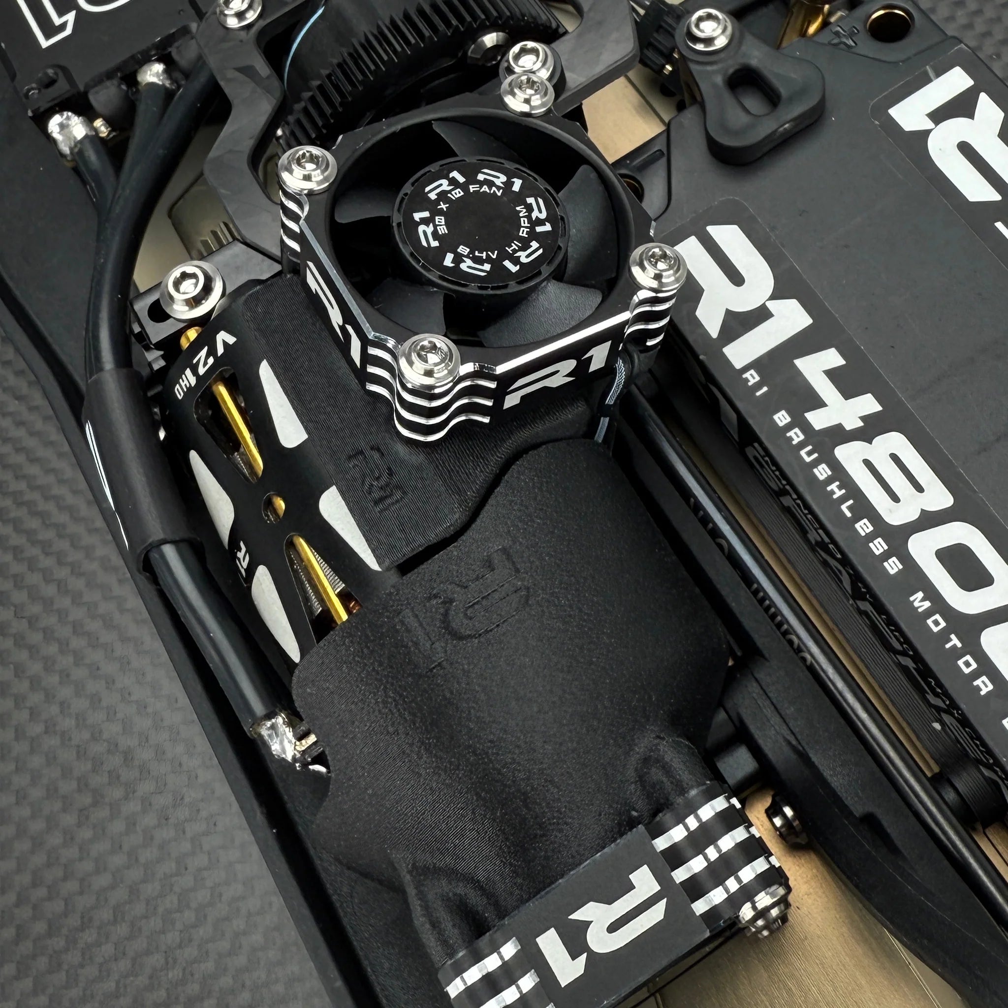 R1 Wurks 900262 Lightweight 30mm Top Fan Shroud for B84