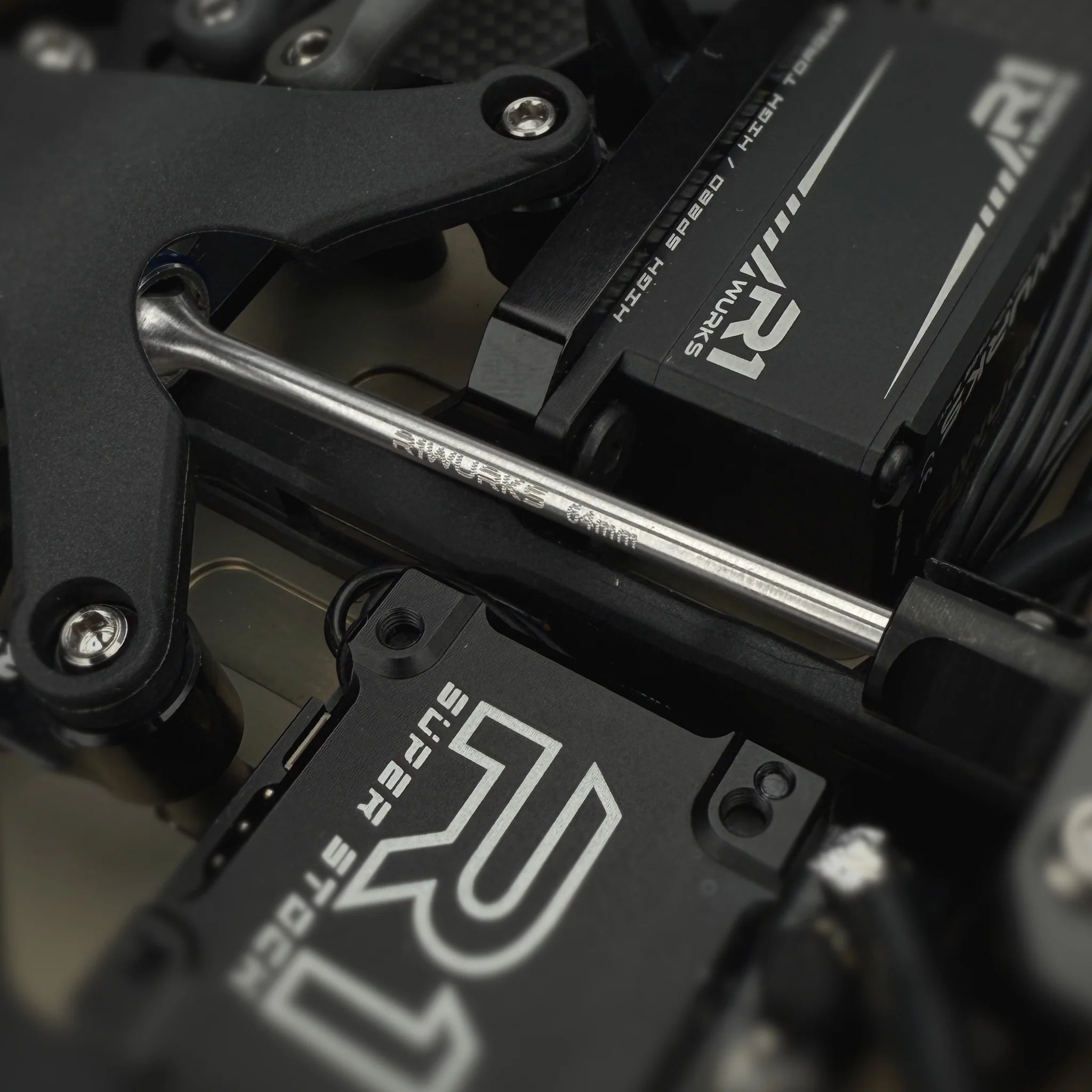 R1 Wurks 900277 Ultra-lightweight Titanium Center CVA Bone 64mm for B84