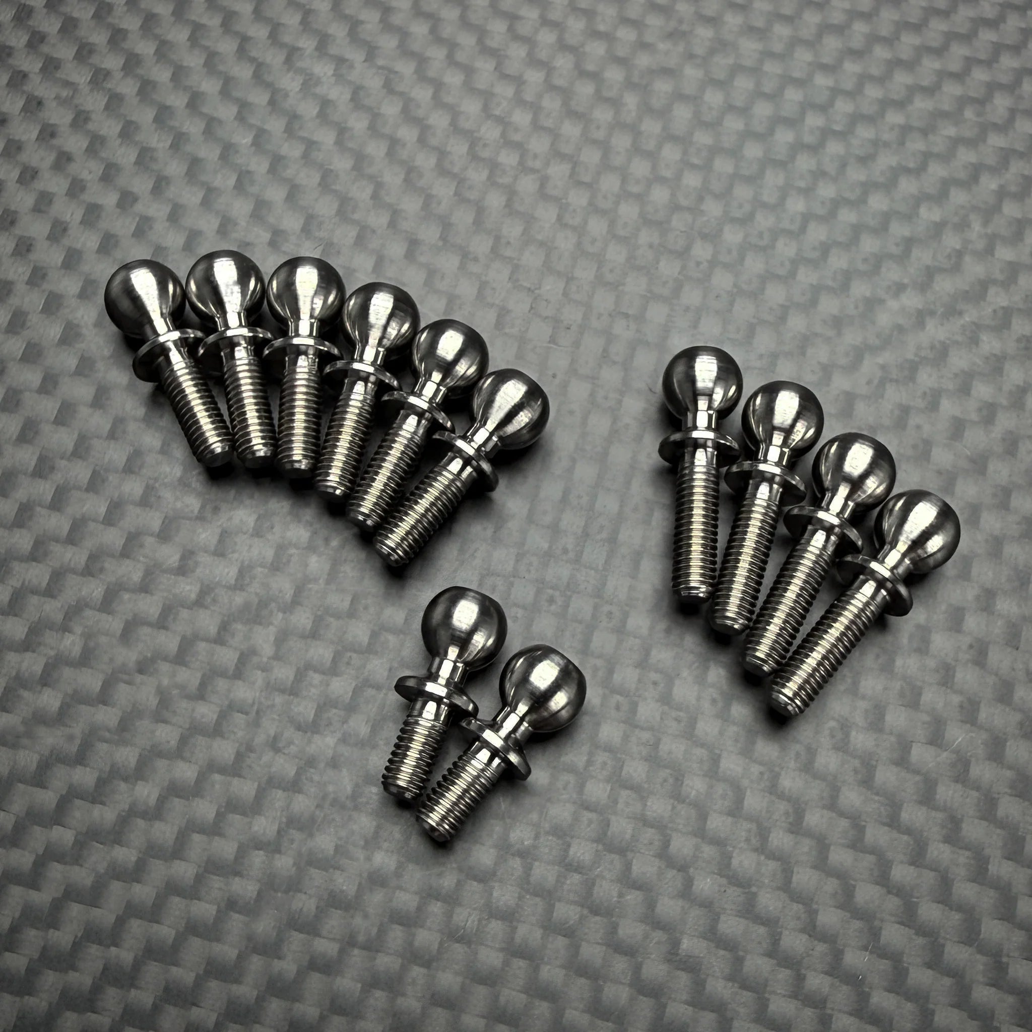 R1 Wurks 900305 Turnbuckle Ball Stud Set for T7 / SC7, Titanium, 12pcs