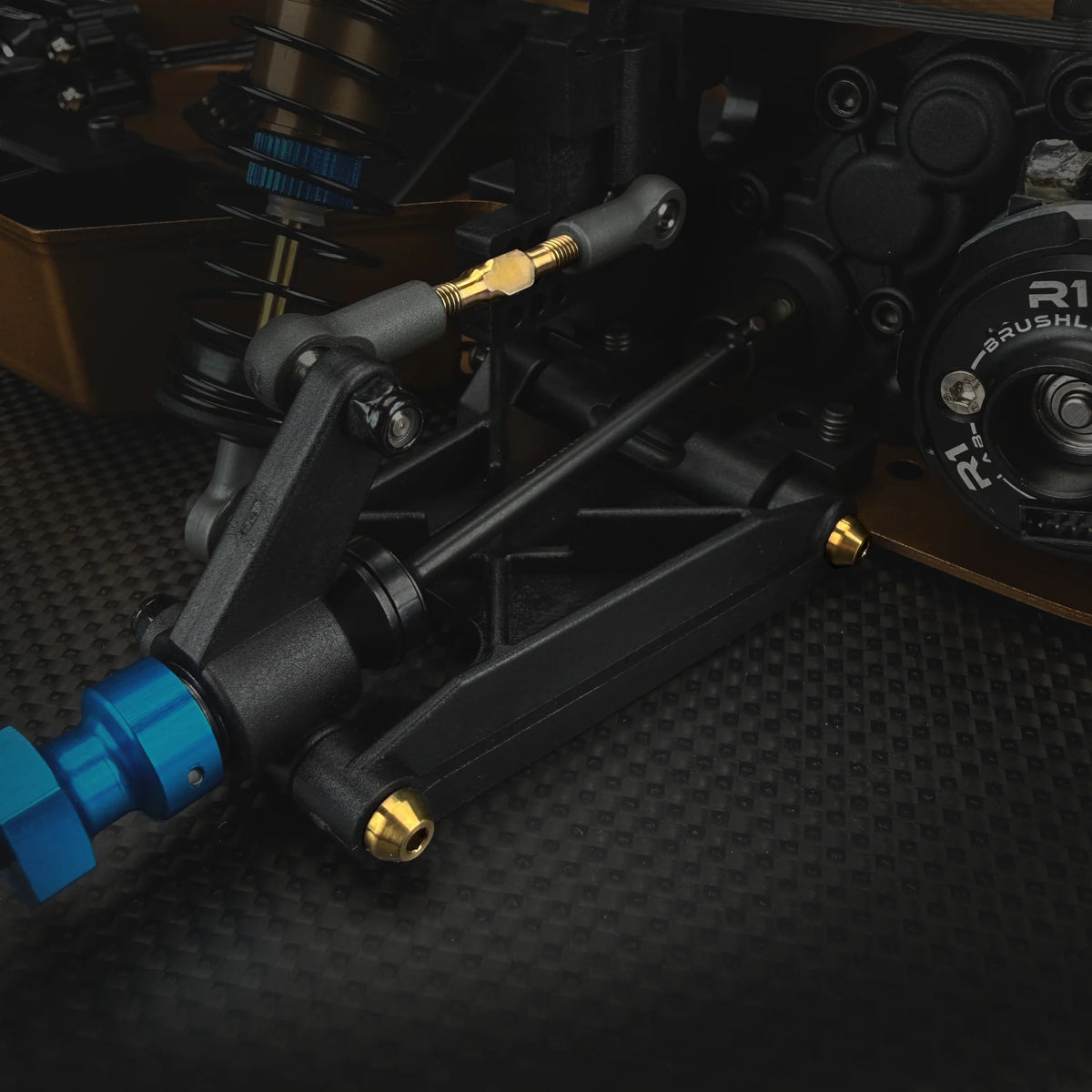 R1 Wurks 900328 Titanium Hinge Pin Set for RC10®