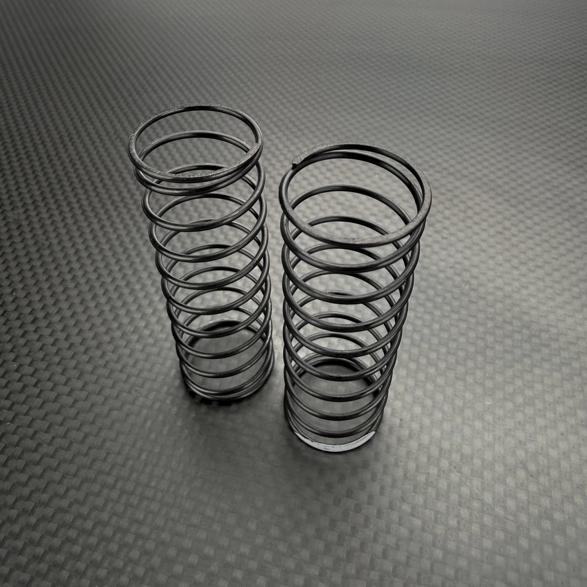 R1 Wurks R1B 13mm Rear Spring [L58mm] – Smokem