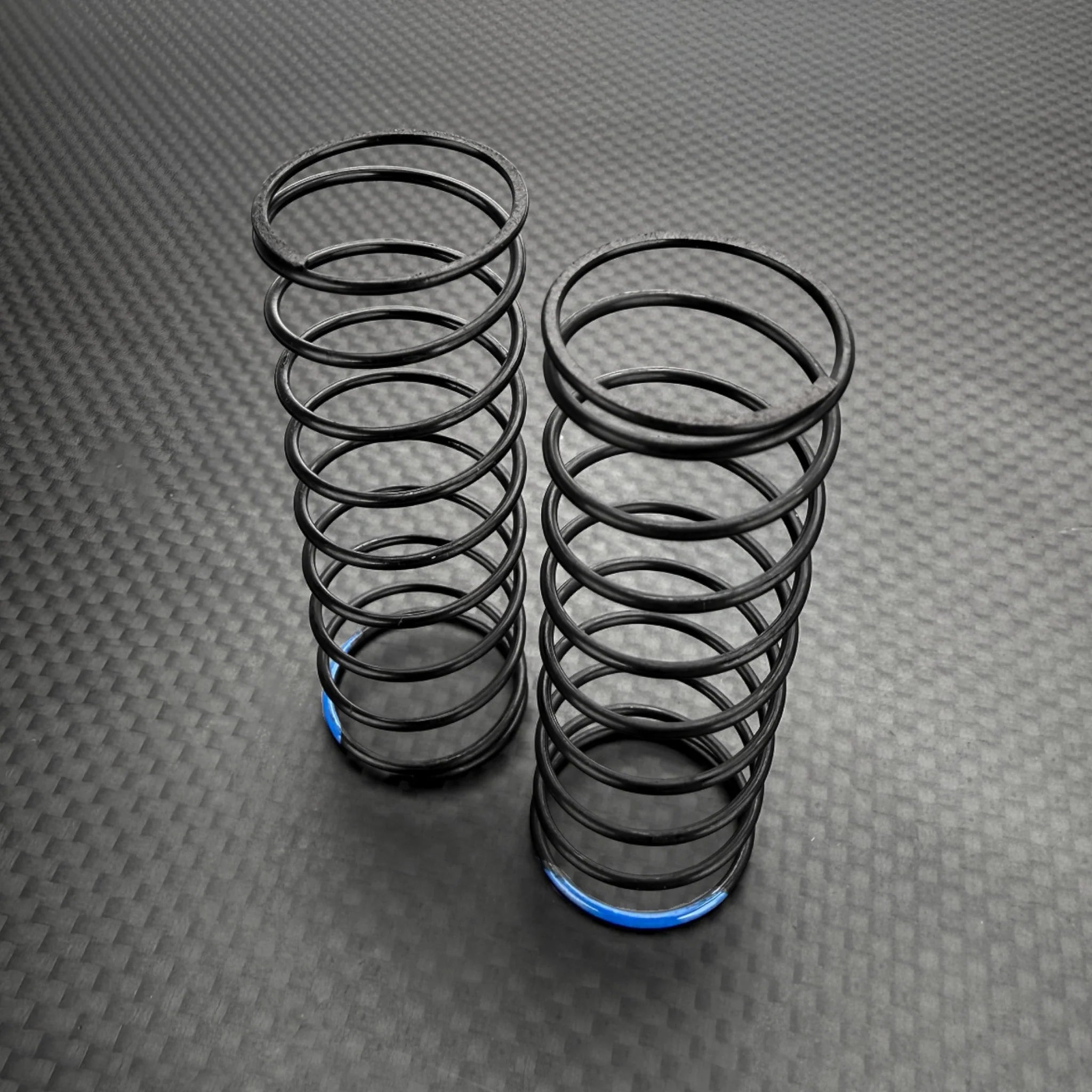 R1 Wurks R1B 13mm Rear Spring [L58mm]